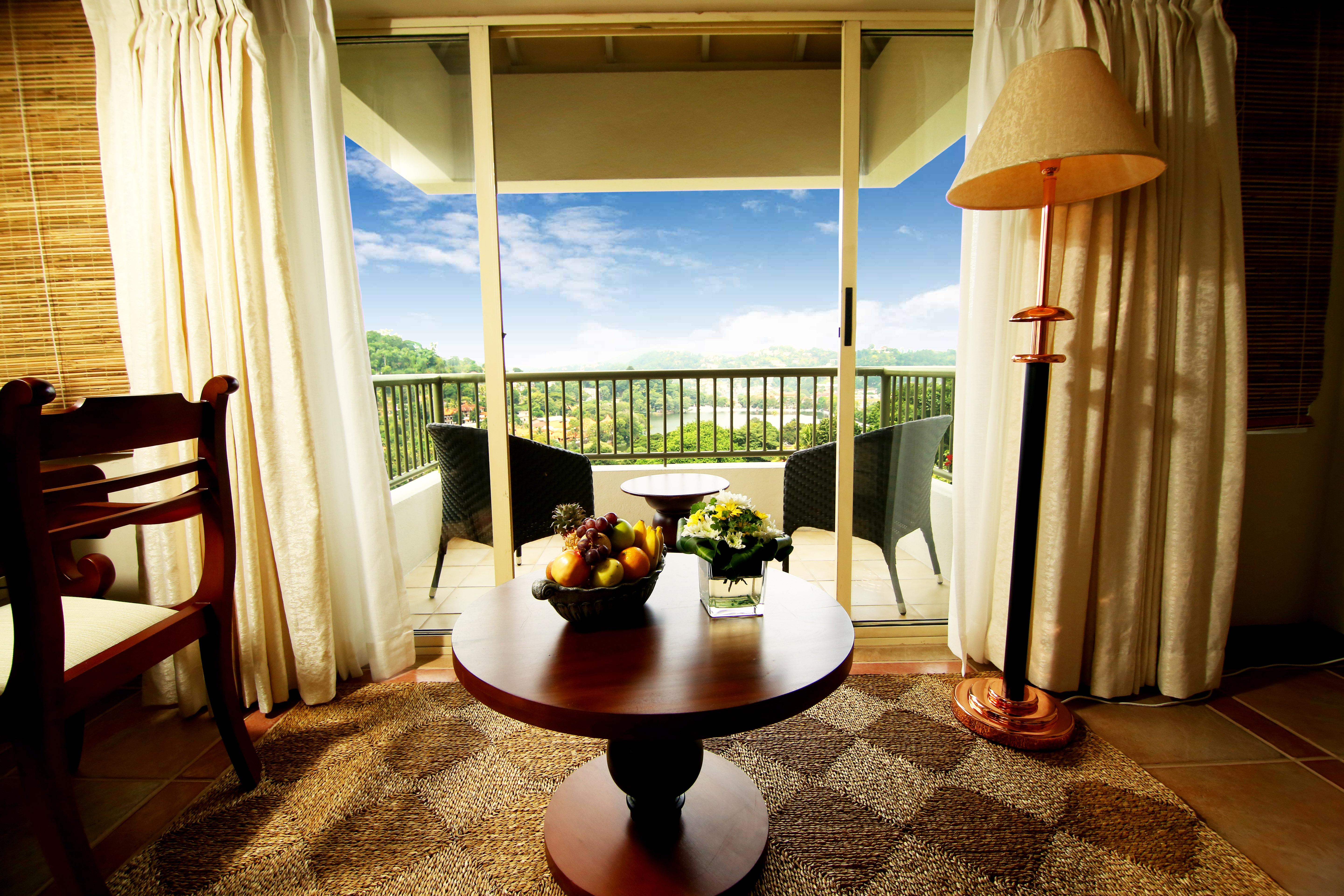 Thilanka Hotel Kandy Exterior foto